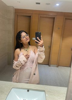 Nisha - escort in Noida Photo 4 of 10