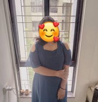 Nisha - puta in Pune