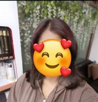 Nisha - puta in Pune