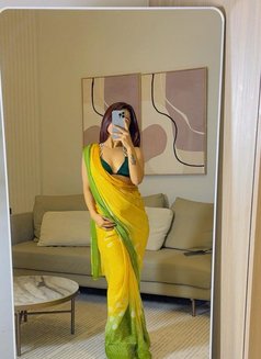 Nisha Indian Model in Jvc - puta in Dubai Photo 1 of 15
