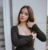 Nisha Indian Model - escort in Sharjah Photo 1 of 5