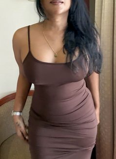 Nisha Exquisite Indian Independent – 36D - puta in Chennai Photo 2 of 9