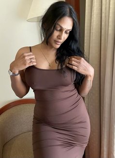 Nisha Exquisite Indian Independent – 36D - puta in Chennai Photo 5 of 9