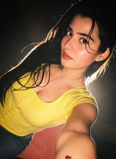 Nisha Kumari - puta in Dubai Photo 10 of 10
