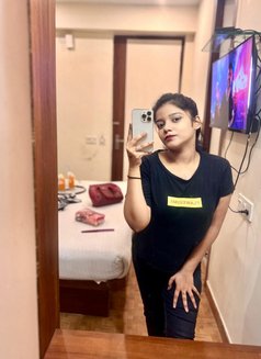 ALISHA MASSAGE PARLOUR - Masajista in New Delhi Photo 3 of 11