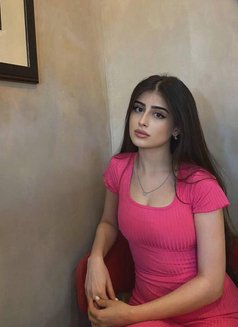 ALISHA MASSAGE PARLOUR - Masajista in New Delhi Photo 7 of 11