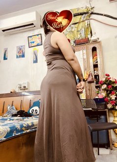 Nisha Malhotra - escort in New Delhi Photo 4 of 7