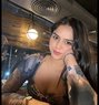 Nisha Malhotra - puta in New Delhi Photo 1 of 3