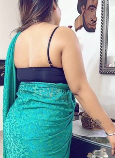 Nisha Malhotra - escort in New Delhi Photo 10 of 10