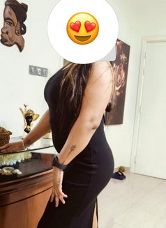 Nisha Malhotra - escort in New Delhi Photo 5 of 10