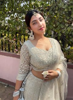 Nisha - escort in Muscat Photo 2 of 4