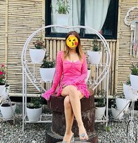 One and only hand cash service - escort in Kathmandu