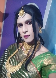 Nisha Rani - Transsexual escort in Bangalore Photo 2 of 5