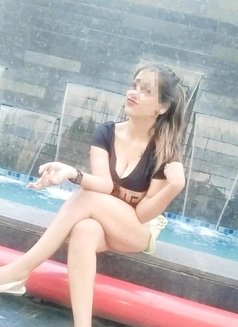 Tannu real meet and Cam Queen - escort in New Delhi Photo 1 of 15