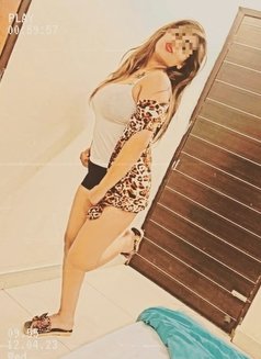 Tannu real meet and Cam Queen - escort in New Delhi Photo 2 of 15