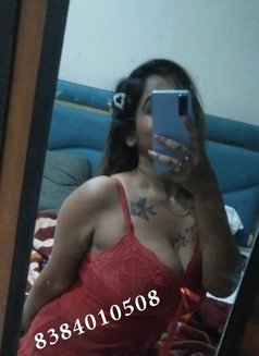 Tannu real meet and Cam Queen - escort in New Delhi Photo 9 of 15
