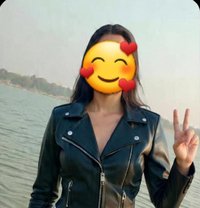 Nisha call girl cam and real meet - escort in Hyderabad