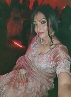 Nisha sen - Transsexual escort in New Delhi Photo 26 of 30