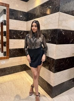 Nisha Sharma - puta in Hyderabad Photo 1 of 3