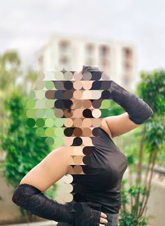Nisha Singh - puta in Bangalore Photo 2 of 7