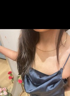 Nisha Srivastava high class escort - puta in Noida Photo 7 of 7