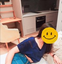 Nisha Srivastava high class escort - puta in Noida Photo 6 of 8