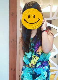 Nisha Srivastava high class escort - puta in Noida Photo 7 of 8