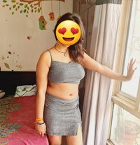 Nisha Srivastava - puta in Noida