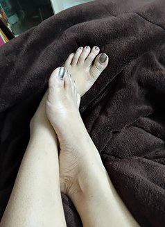 Nisha Srivastava VIP escort .from Noida - puta in Noida Photo 9 of 12