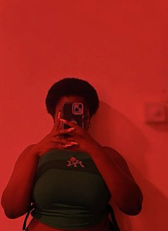 Nisha - Agencia de putas in Jeddah Photo 5 of 8