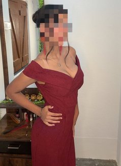 Nishadi GFE - escort in Colombo Photo 3 of 10