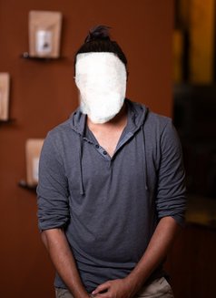 Nishan Kandy - Male escort in Colombo Photo 2 of 2