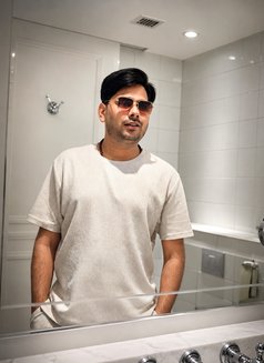 Nishank - Acompañantes masculino in New Delhi Photo 5 of 5
