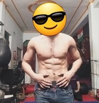 Nishant MR - masseur in New Delhi