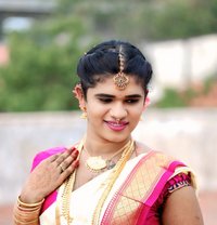 Nishapapa - Acompañantes transexual in Chennai