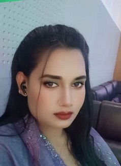 Nishi - puta in Kathmandu Photo 4 of 5