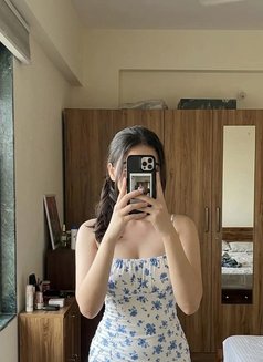Nishi Indian Student - escort in Dubai Photo 1 of 4