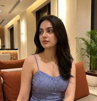 Nishi Indian Student - escort in Dubai