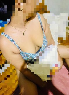 Nishi Perera - escort in Colombo Photo 3 of 6