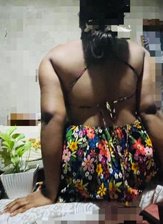 Nishi Perera - masseuse in Colombo Photo 8 of 13