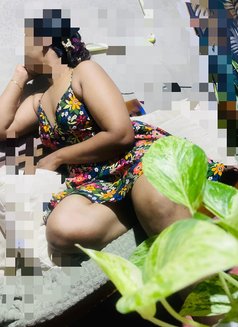 Nishi Perera - masseuse in Colombo Photo 10 of 13