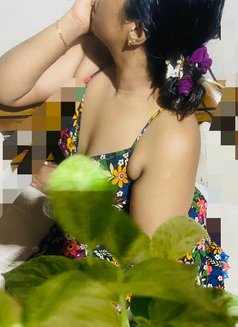 Nishi Perera - masseuse in Colombo Photo 11 of 13