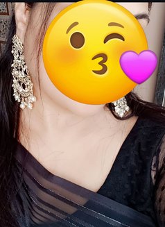 Nishi Tyagi - escort in Nagpur Photo 2 of 2