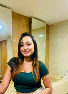 Nishi Vip Fully Erotic & Independent Esc - puta in Pune Photo 3 of 4