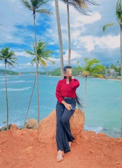 Nishu Dias Independent Cam & Meet Girl - companion in Colombo Photo 6 of 11