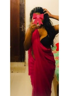 NISHU GFE ,Anel IN & Out call GEF 19yy - escort in Colombo Photo 8 of 10