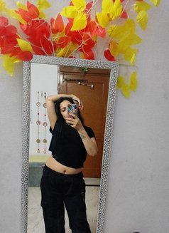 Nishu - escort in New Delhi Photo 1 of 5