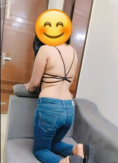 Nishu - escort in New Delhi Photo 6 of 7