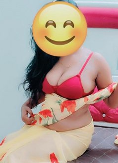 Nishu - escort in New Delhi Photo 7 of 7