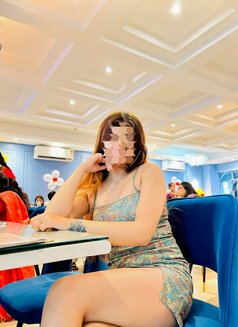 Nishu Real meet and Cam low price - puta in Hyderabad Photo 1 of 3